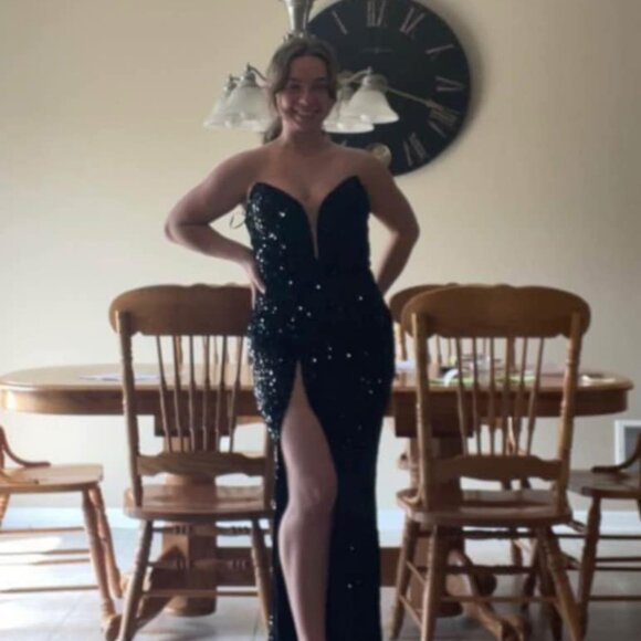 Black Sequin Gown - Picture 2 of 2